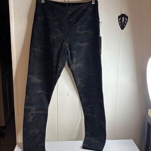 254 - Natural Reflections Womans Leggings - NEW